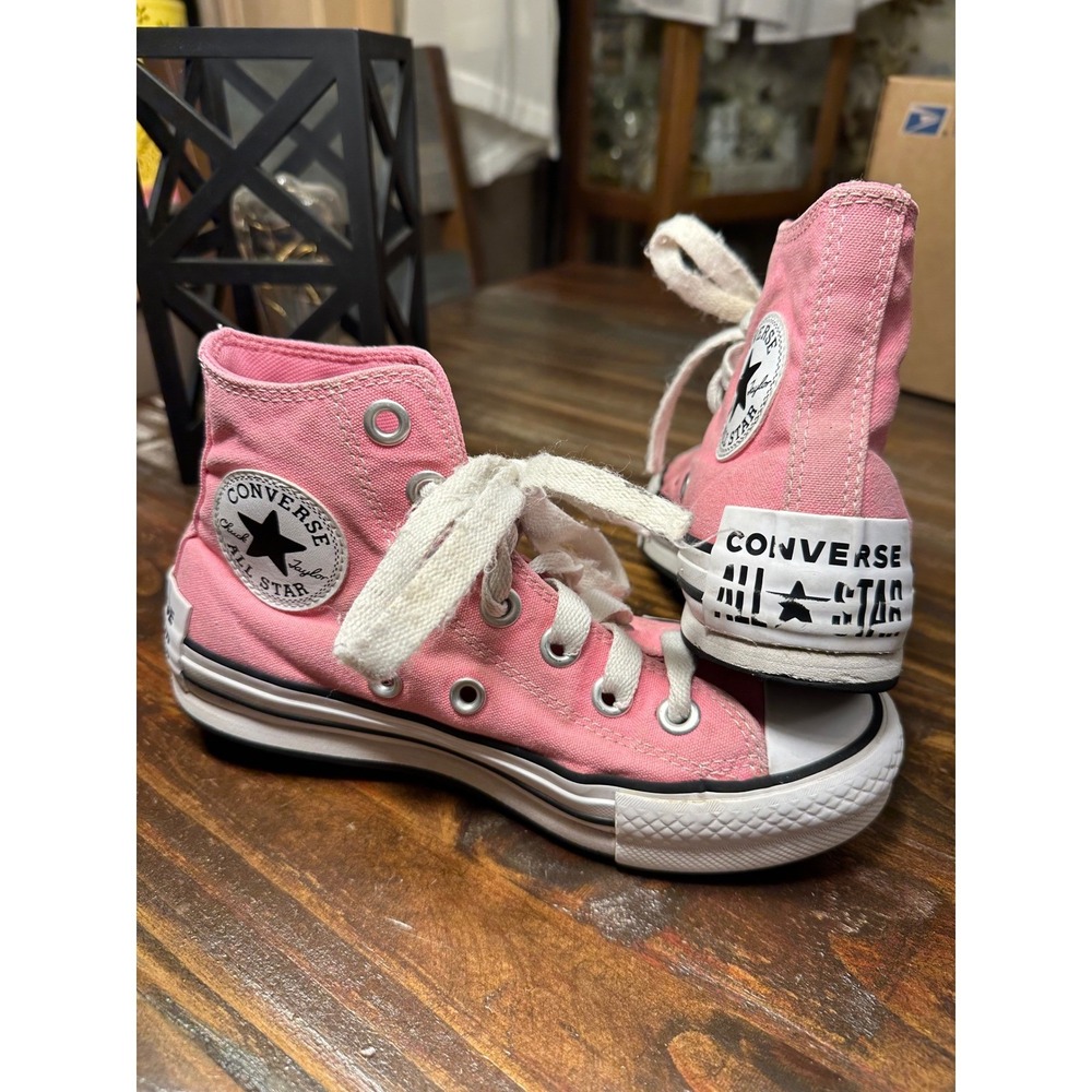 Kids Converse Chuck Taylor All Star High Top Pink Canvas Shoes‎ Size 4 Youth